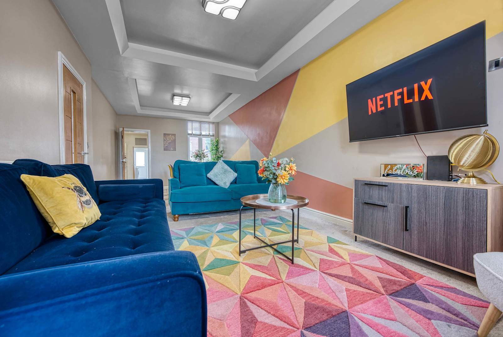 Coventry Work Stay | 4 Bedroom & Parking